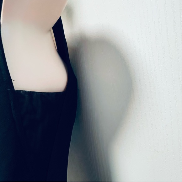 🌸3 for $30 H&M Black Dress long sleeveless Mesh details Size 4 - Picture 7 of 17